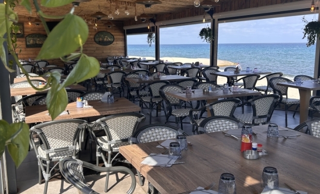 Restaurant en bord de mer, San-Nicolao, BOR DI MARE