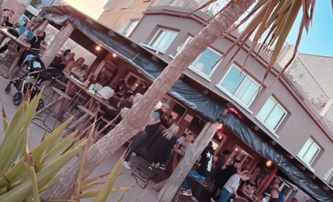 Restaurant en bord de mer, San-Nicolao, BOR DI MARE